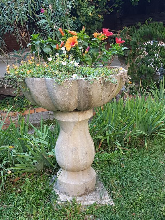Appartamento Garden Ca' Rezzonico Venedig Exterior foto