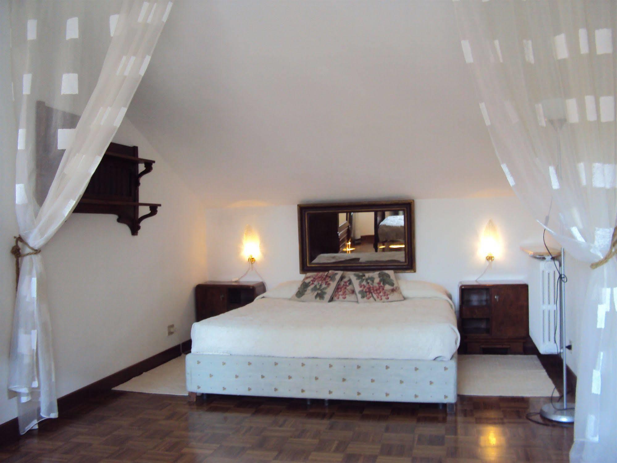Appartamento Garden Ca' Rezzonico Venedig Exterior foto
