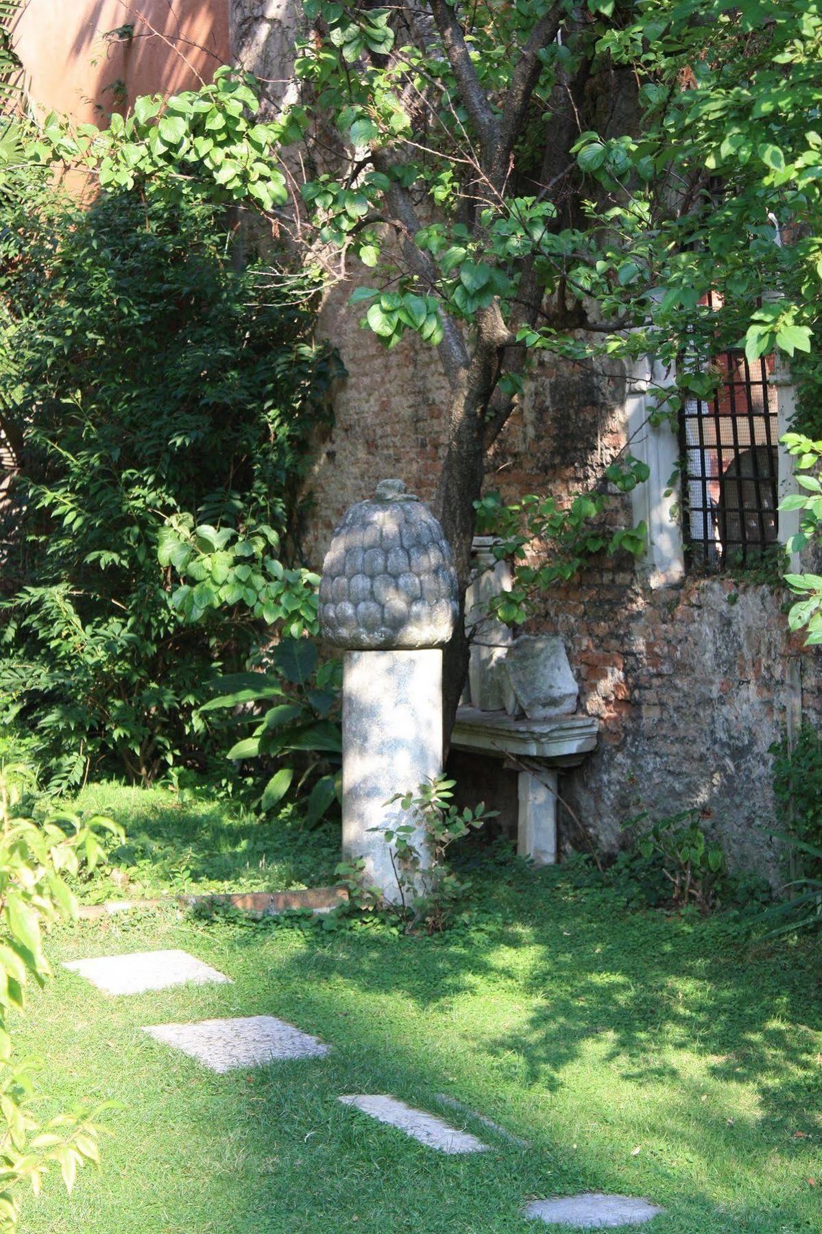Appartamento Garden Ca' Rezzonico Venedig Exterior foto